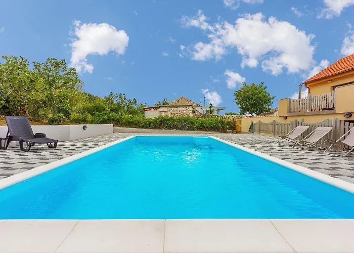 Idyllisches Mit Privatpool, Meerblick Und Flughafentransfer Сasa de vacaciones *