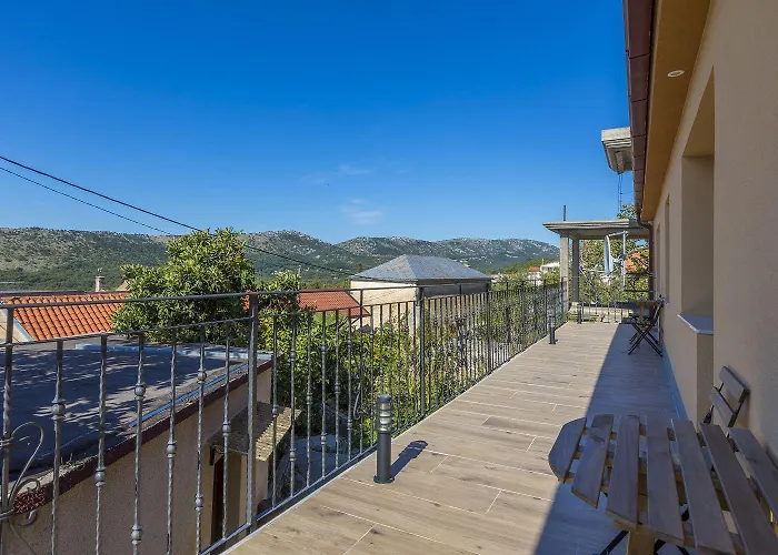 Idyllisches Mit Privatpool, Meerblick Und Flughafentransfer Сasa de vacaciones Bribir (Primorje-Gorski Kotar)