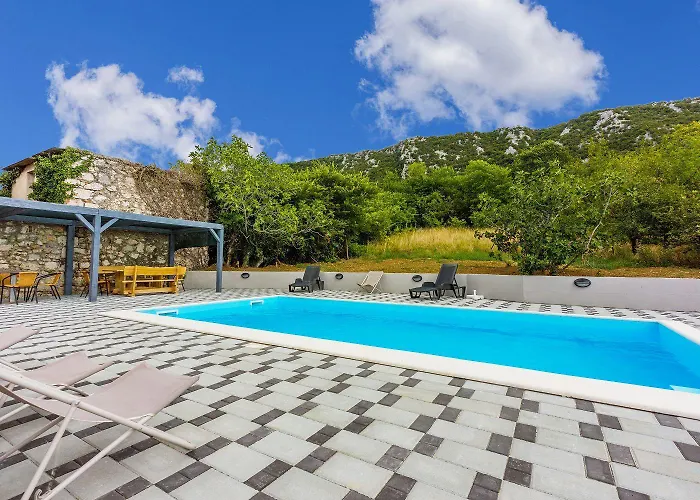 Idyllisches Mit Privatpool, Meerblick Und Flughafentransfer