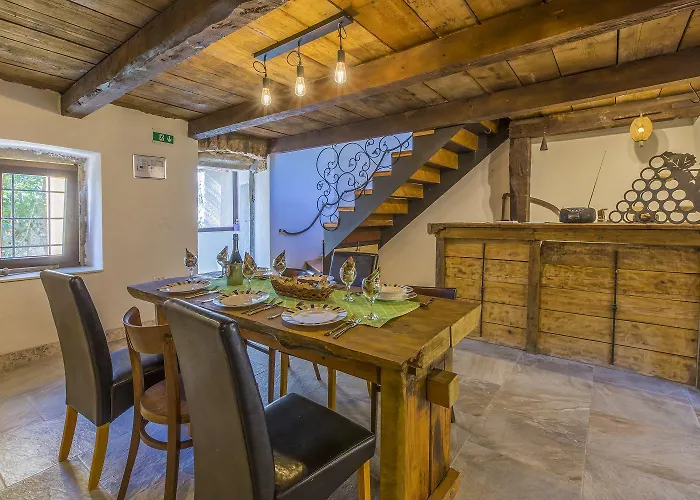 Idyllisches Mit Privatpool, Meerblick Und Flughafentransfer Nyaraló *