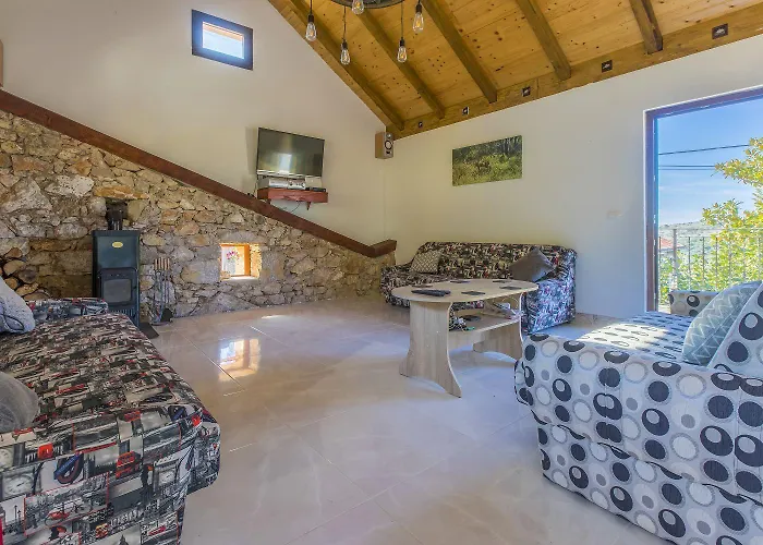 Idyllisches Mit Privatpool, Meerblick Und Flughafentransfer