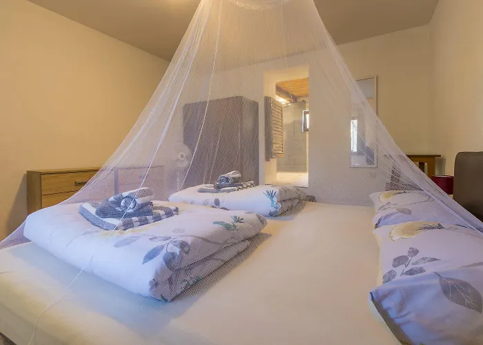 Idyllisches Mit Privatpool, Meerblick Und Flughafentransfer