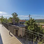 Idyllisches Mit Privatpool, Meerblick Und Flughafentransfer * Брибир