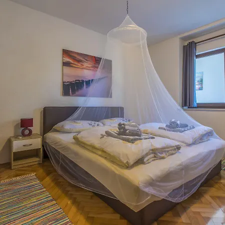 Holiday home Idyllisches Mit Privatpool, Meerblick Und Flughafentransfer