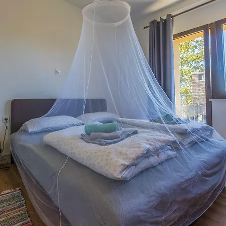 Holiday home Idyllisches Mit Privatpool, Meerblick Und Flughafentransfer Bribir (Primorje-Gorski Kotar)